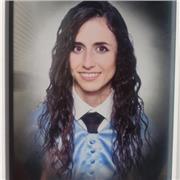 Graduada en Magisterio con especialidad en Audición y Lenguaje. Refuerzo en lectoescritura y otras materias